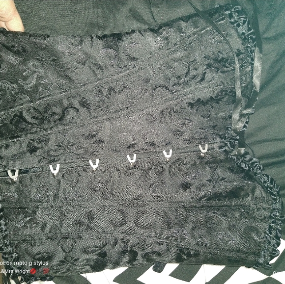 Black Corset - Picture 3 of 3